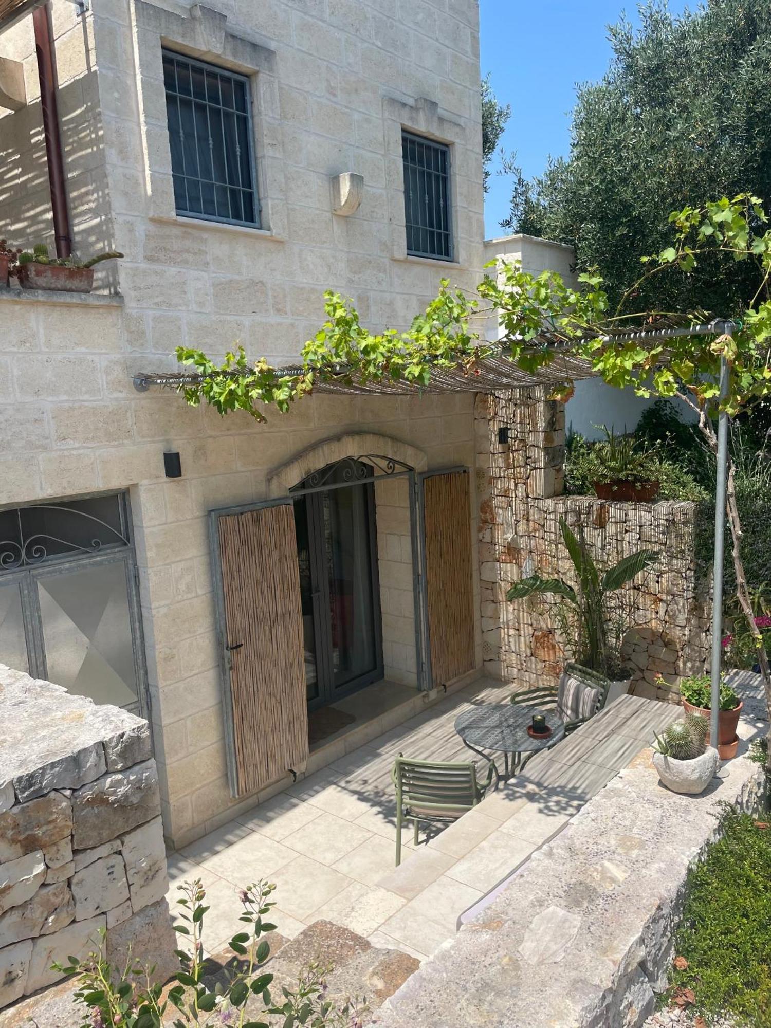مبيت وإفطار أوستوني Casa Della Scrittrice الغرفة الصورة